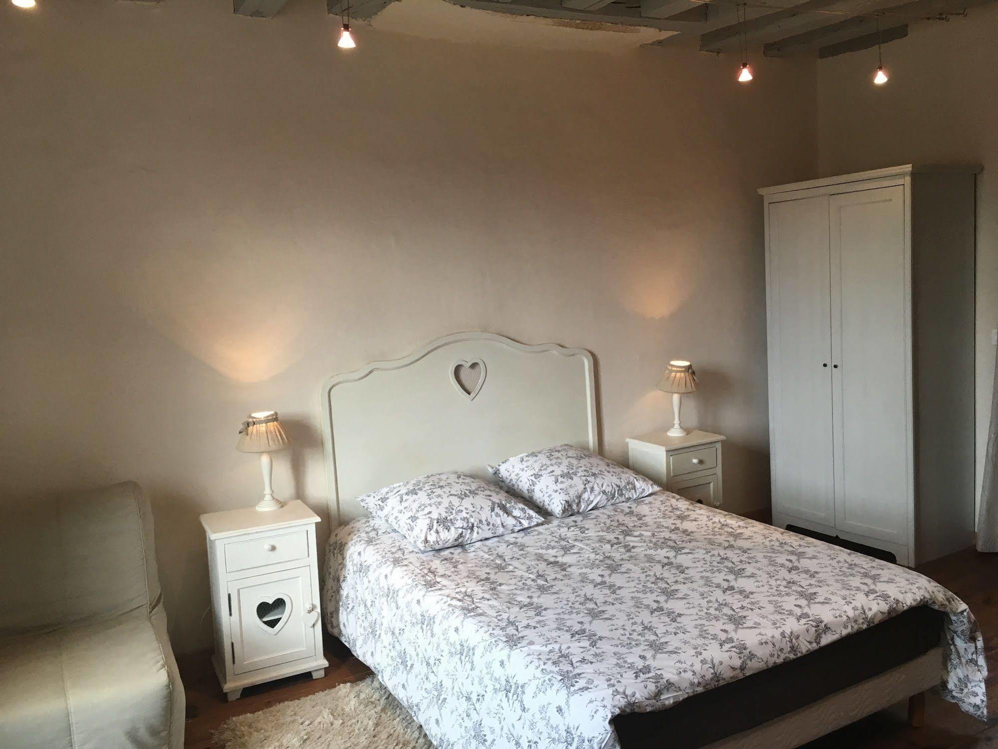 Domaine Du Moulin De Champie - Versailles - Gites & Suites Feucherolles Bagian luar foto