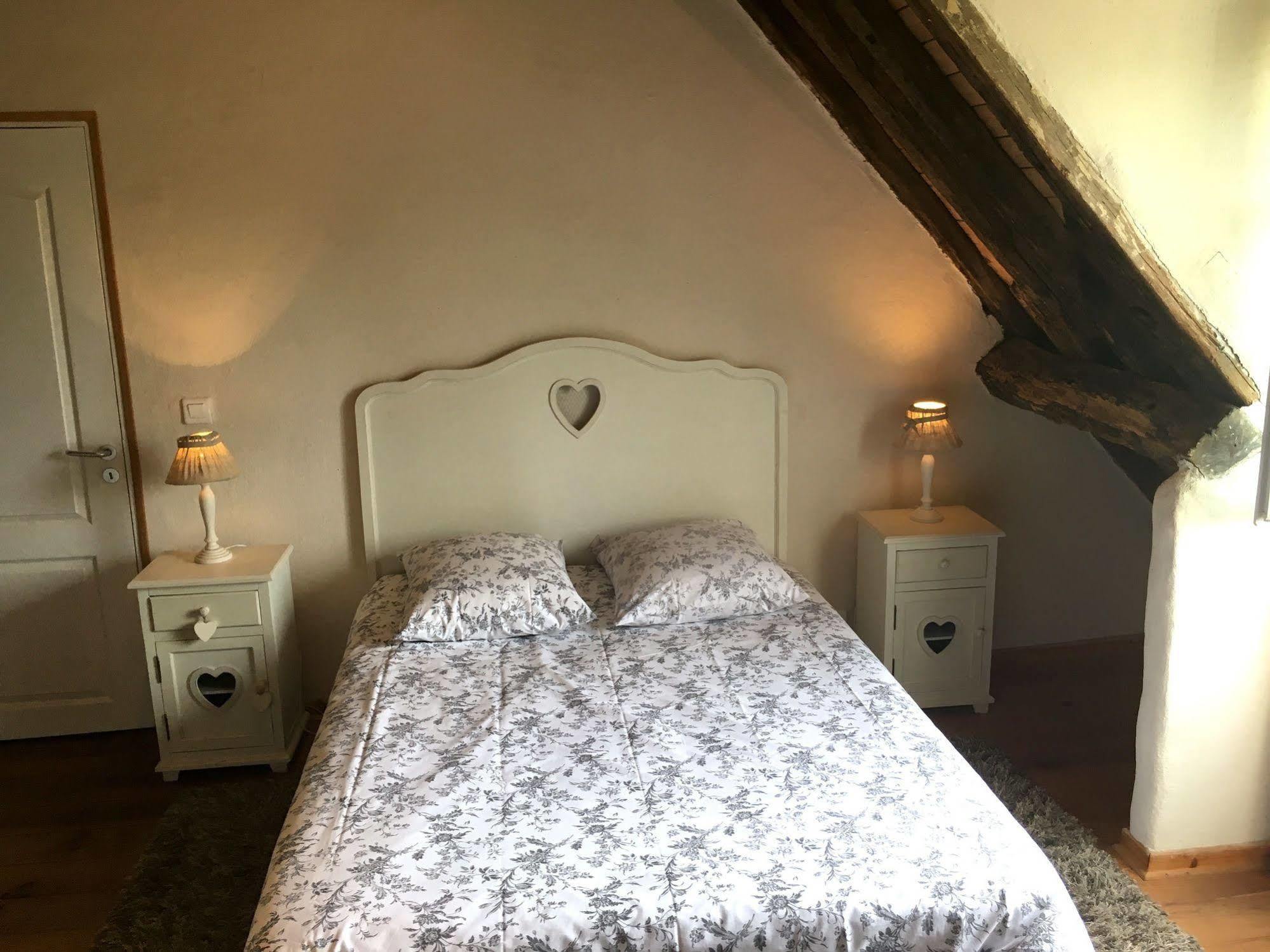Domaine Du Moulin De Champie - Versailles - Gites & Suites Feucherolles Bagian luar foto