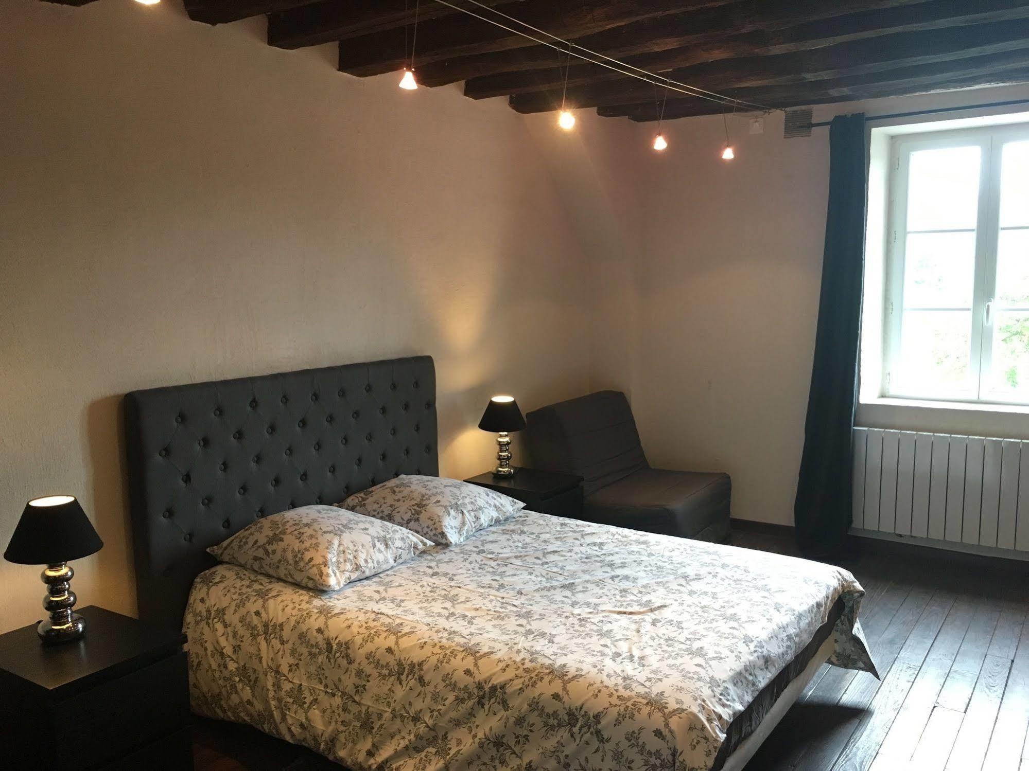 Domaine Du Moulin De Champie - Versailles - Gites & Suites Feucherolles Bagian luar foto