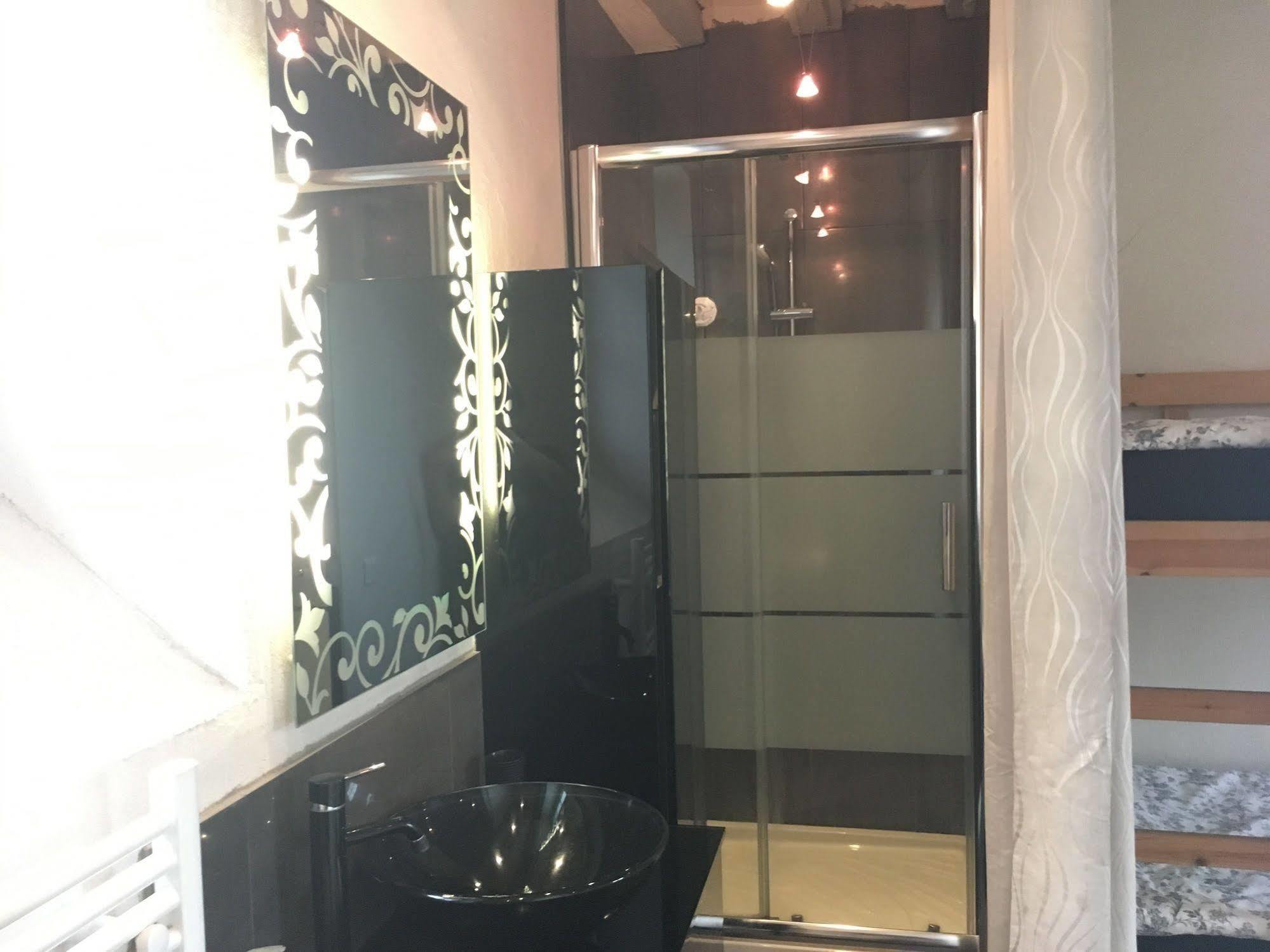 Domaine Du Moulin De Champie - Versailles - Gites & Suites Feucherolles Bagian luar foto