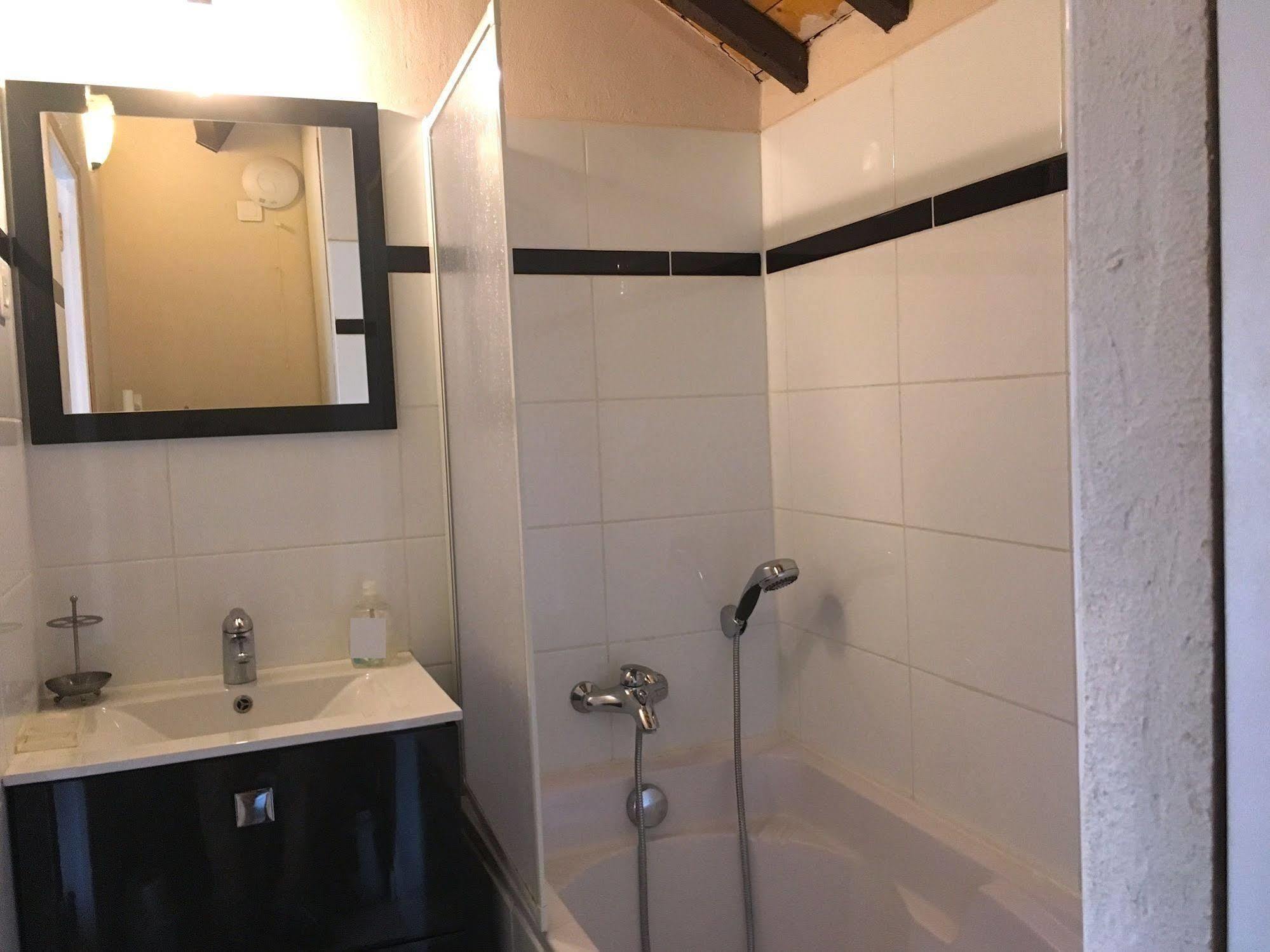 Domaine Du Moulin De Champie - Versailles - Gites & Suites Feucherolles Bagian luar foto