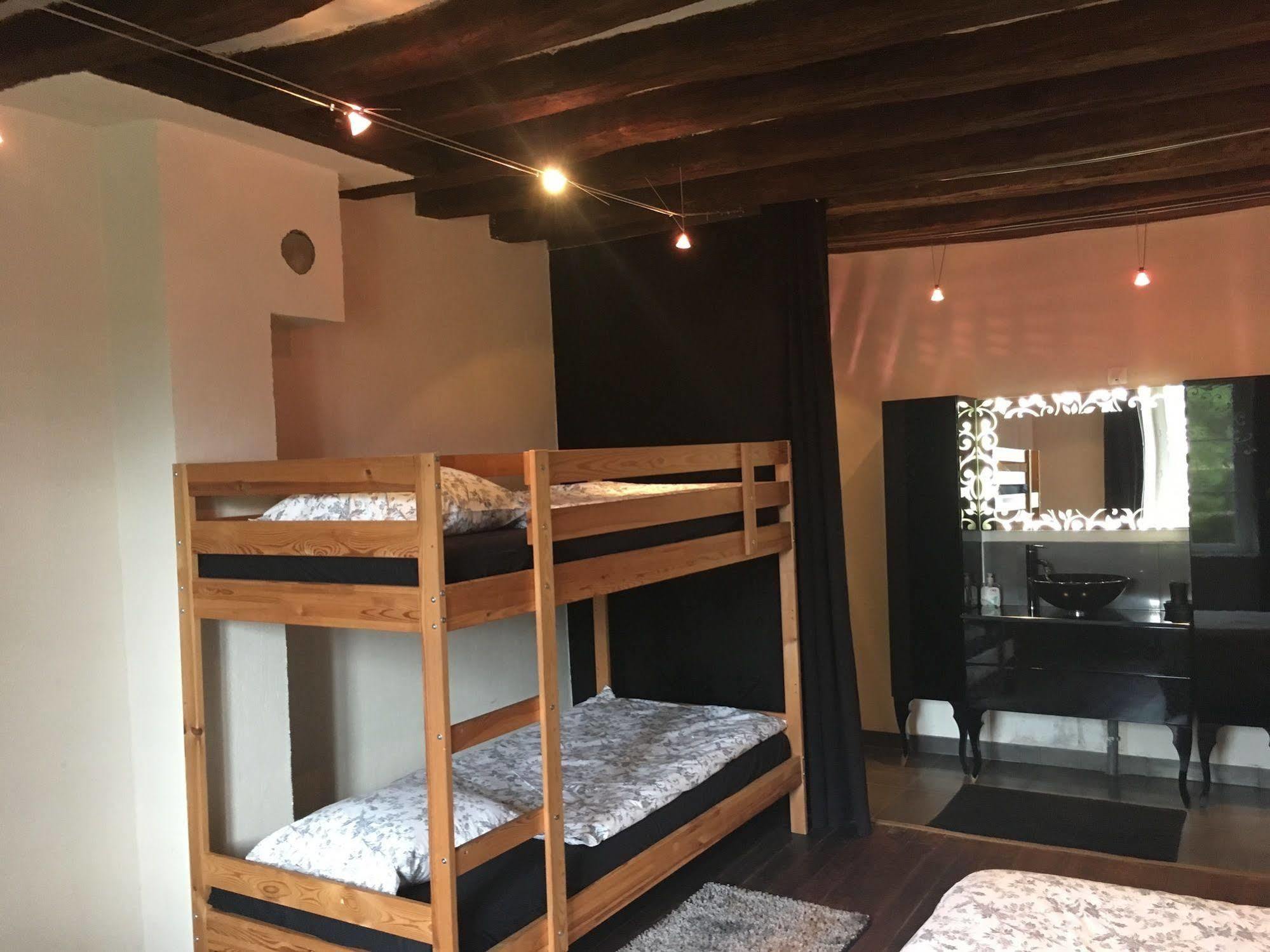 Domaine Du Moulin De Champie - Versailles - Gites & Suites Feucherolles Bagian luar foto