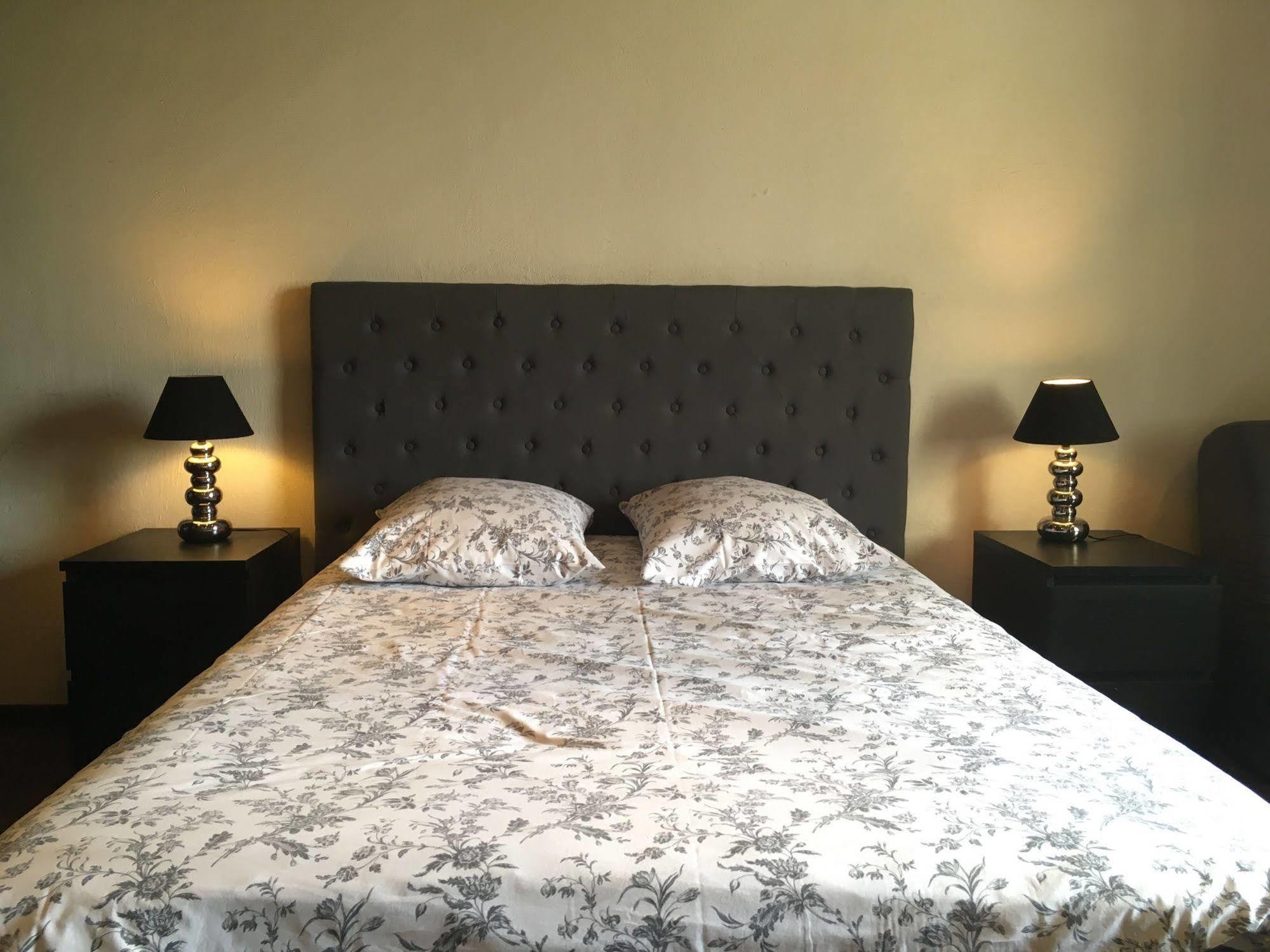 Domaine Du Moulin De Champie - Versailles - Gites & Suites Feucherolles Bagian luar foto