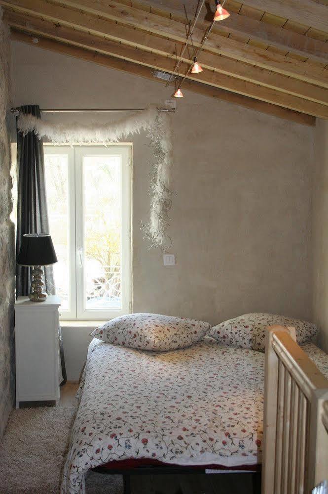 Domaine Du Moulin De Champie - Versailles - Gites & Suites Feucherolles Bagian luar foto